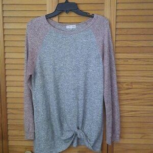 Thyme + Honey Soft Sweater Knotted at Hem Size M